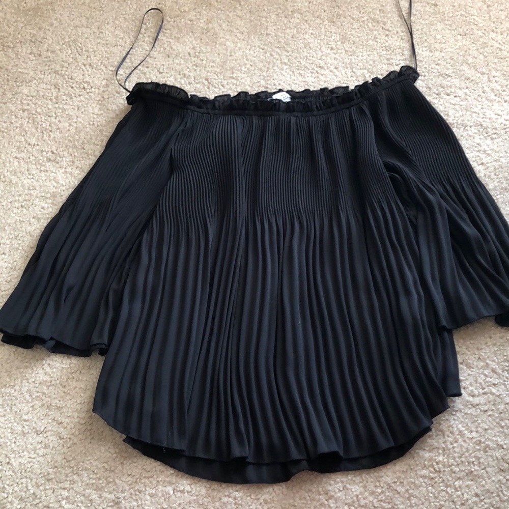 NWOT Halston Heritage Off the Shoulder Top